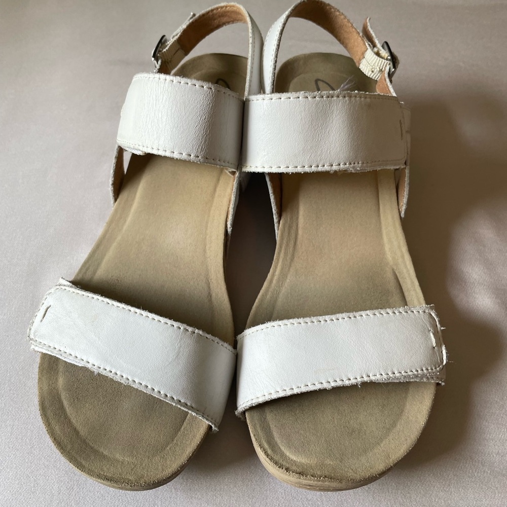 Clarks White Leather Adjustable Strap Sandals